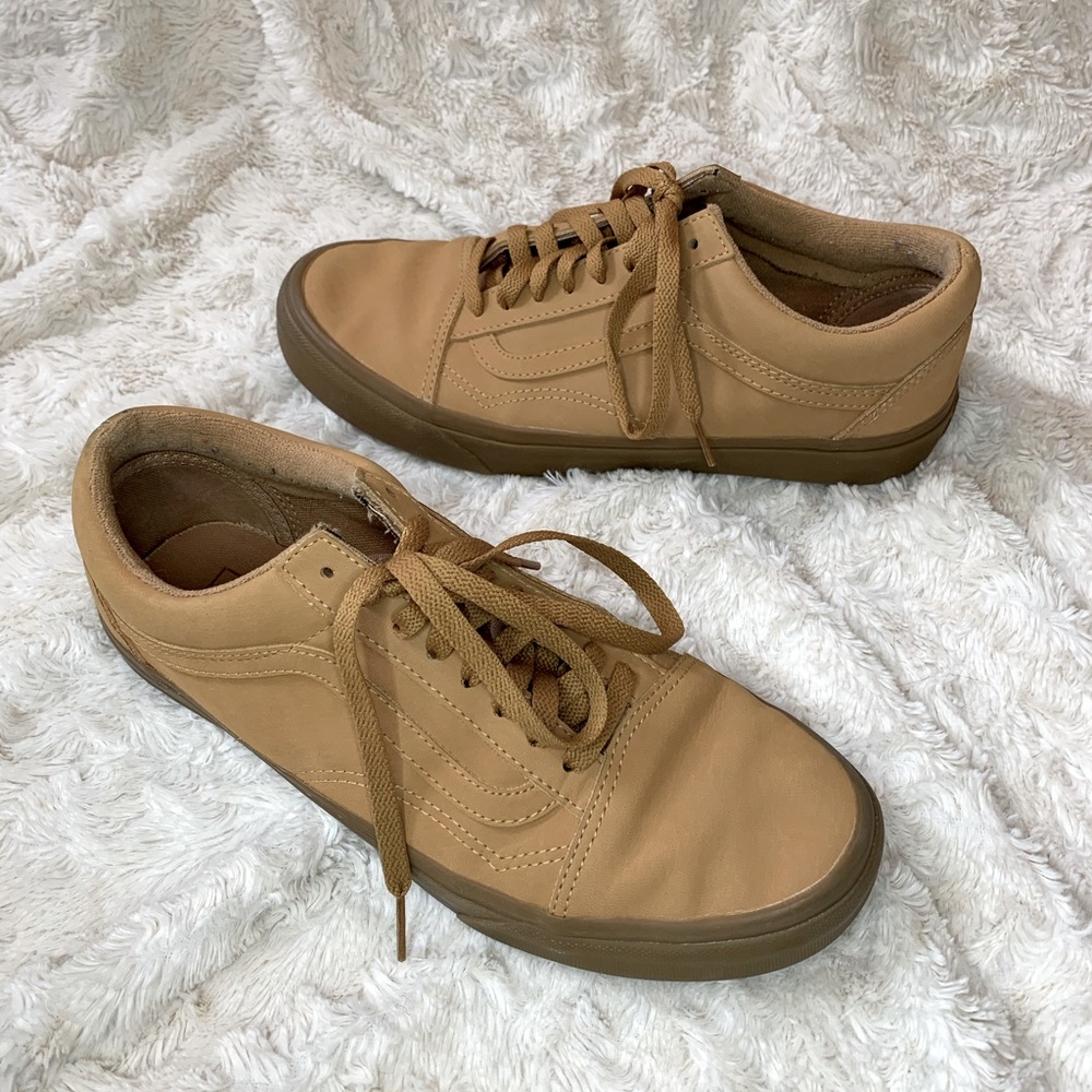 **RARE** Vans Old Skool in Gum - 8.5M/10W